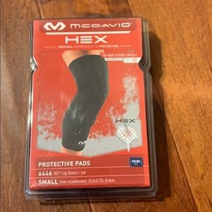 Brand new hex knee pads